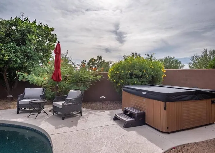 Holiday home Desert Hideaway Shuffleboard Court Golf Billiards Scottsdale