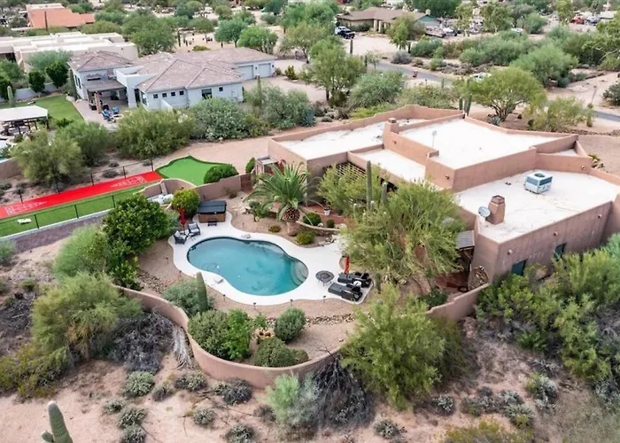 Desert Hideaway Shuffleboard Court Golf Billiards Holiday home Scottsdale